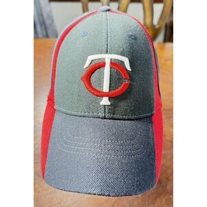 Minnesota Twins Hat Cap Strap Back Mens One‎ Size Red Blue MLB Baseball Nike